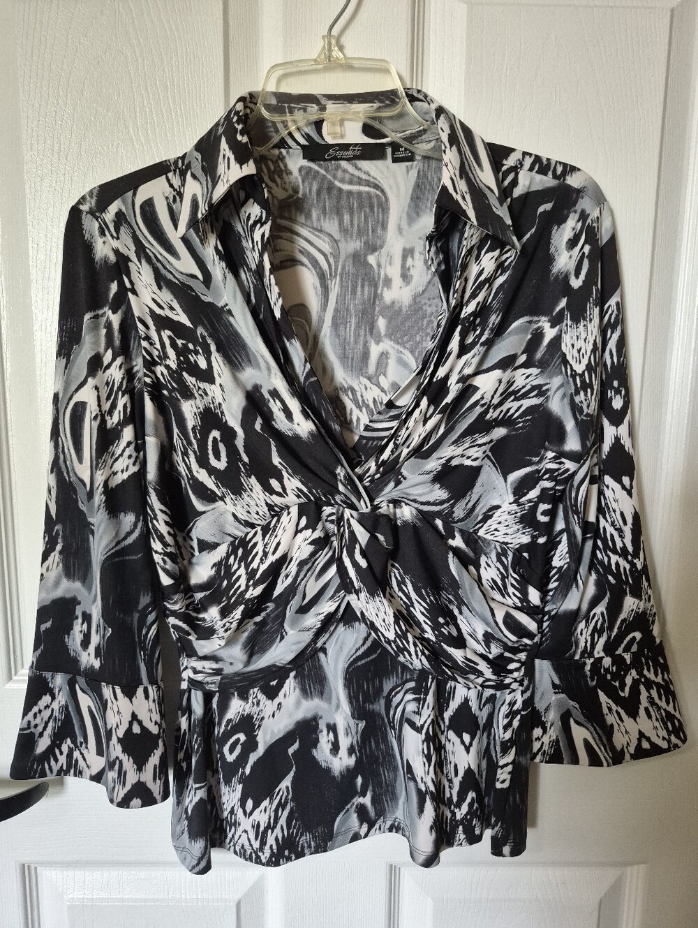 Essentials  Black & White Twist-Front Collared Blouse